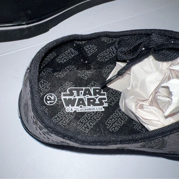 Lucasfilms, ltd Star Wars Darth Vader Canvas Shoes Men's Size 12 Never Worn - Picture 5 of 13